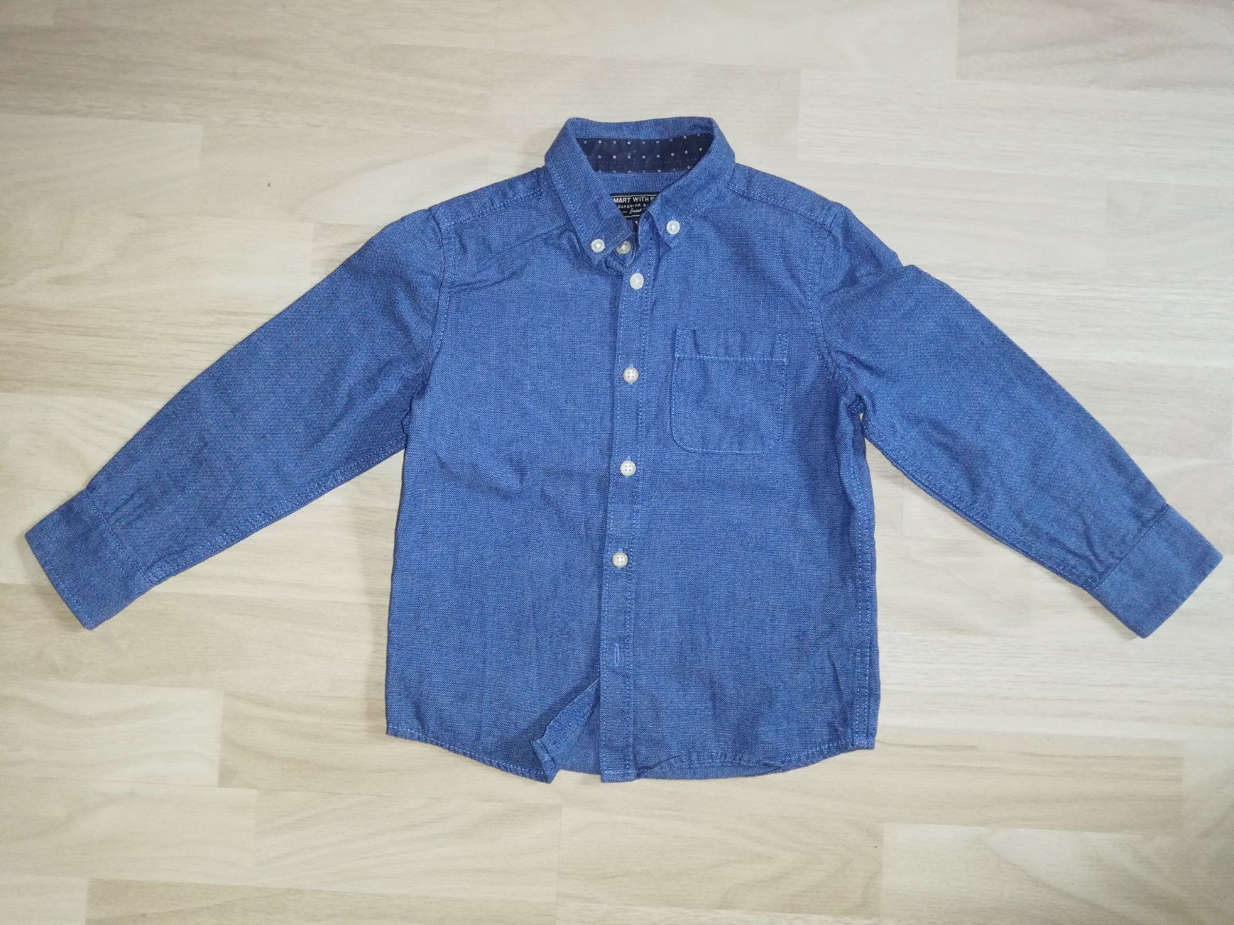 Lotti & Set di vestiti: Lot pulls, t-shits, jeans, (110) – Usato da Biel/Bienne venduto da Sikosi 3