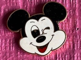 Comic Pin