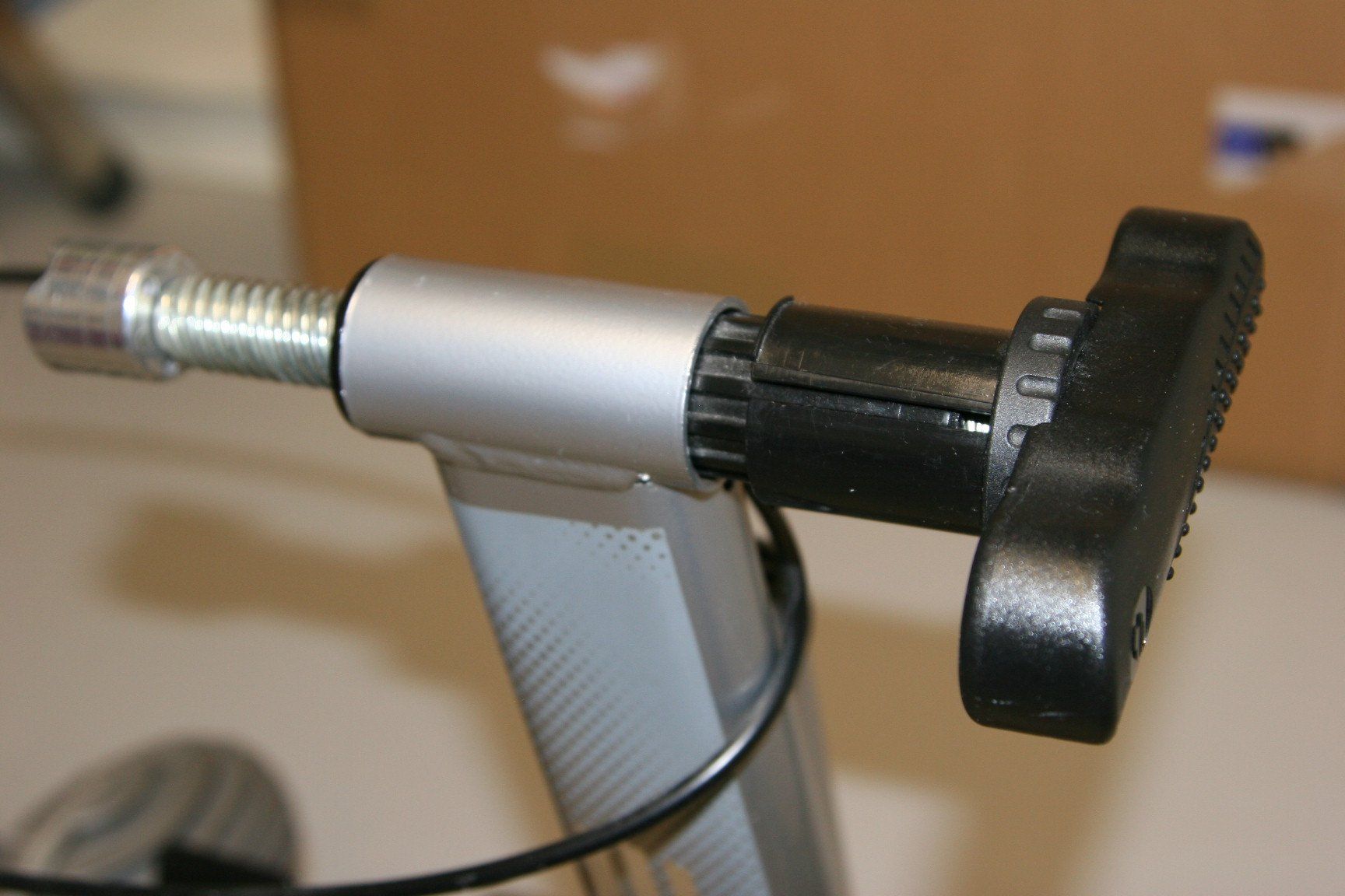 Hometrainer: Elite Hydroforce Velo Rollentrainer – Gebraucht aus Büren an der Aare von Sabinem71 5
