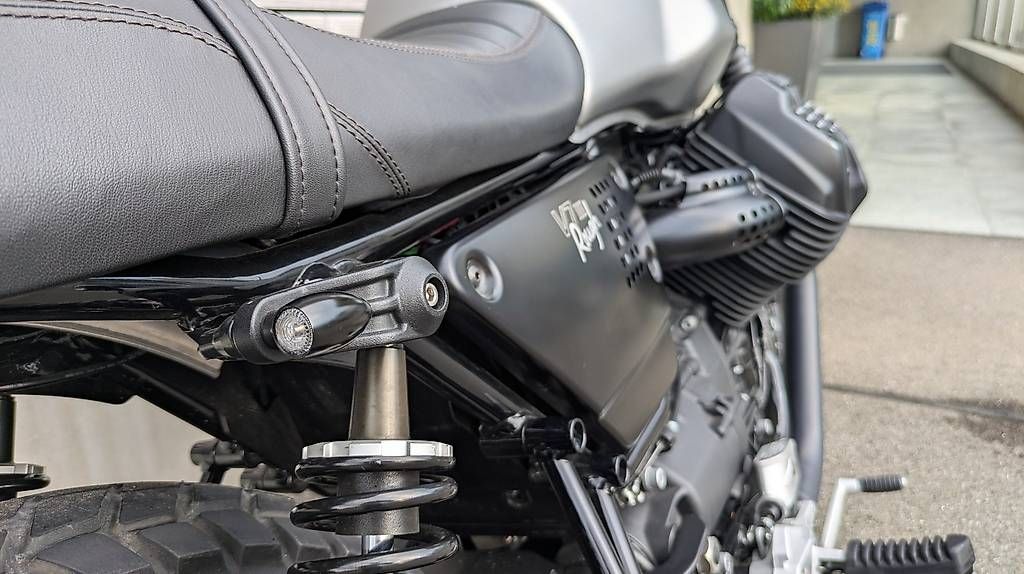 Moto Guzzi Route: *** Einmalig schöne Moto Guzzi V7 Rough *** – D'occasion à Richterswil par universeONE 3