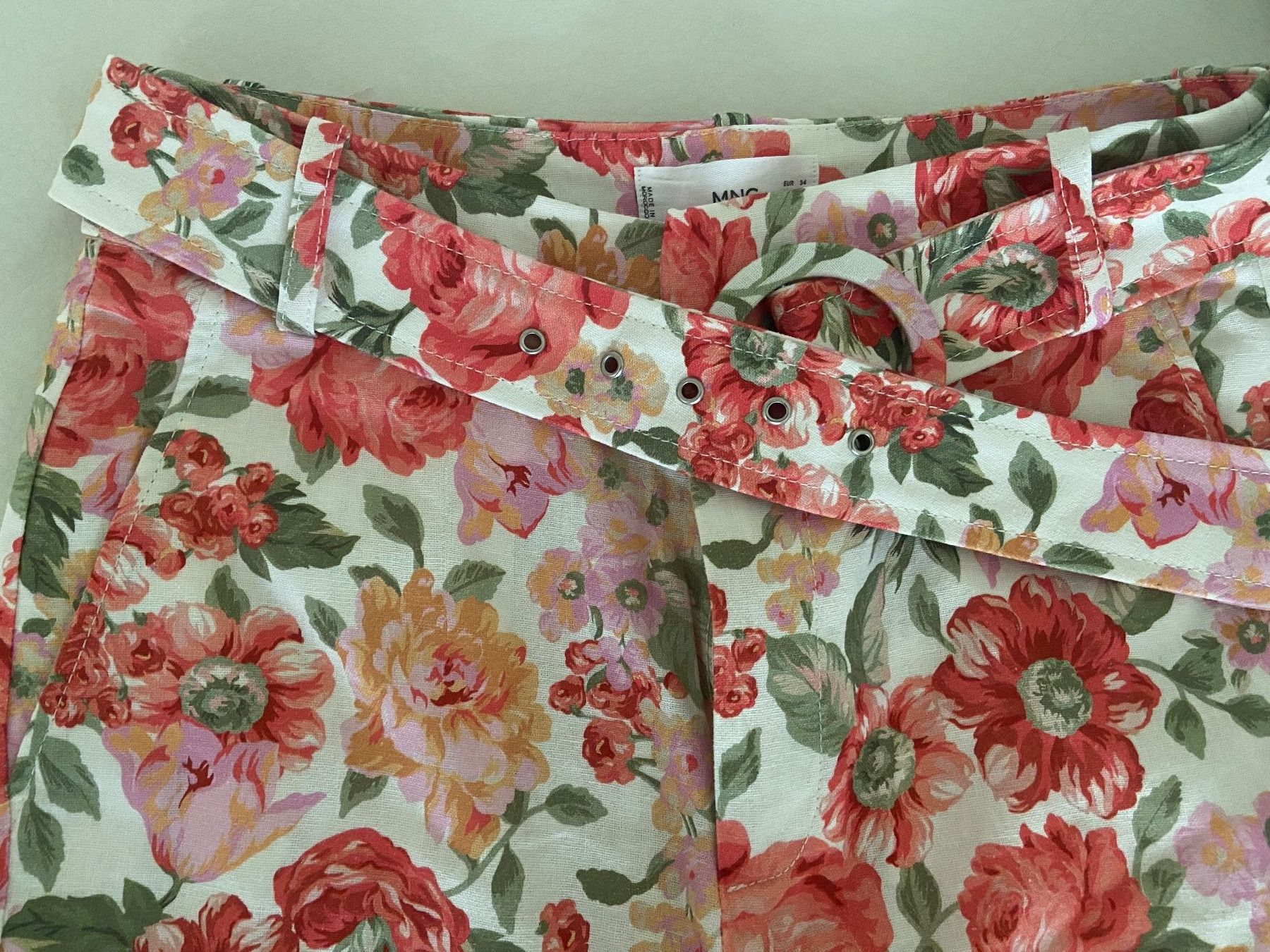 Mango Pantalons: Vintage MNG Sommerhose mit Gurt – Neuf (Voir description) à Unterengstringen par bar_rh5f