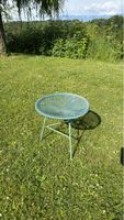Table d'appoint vintage verte, parfaite pour l'été!