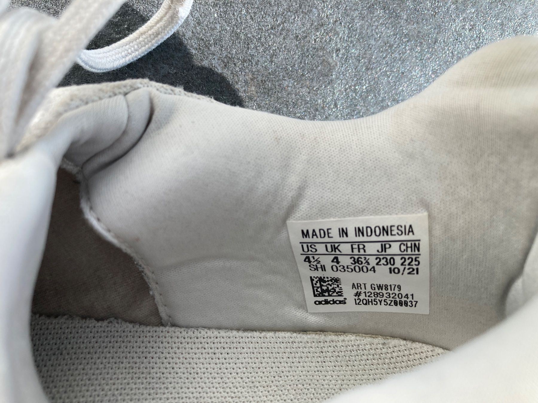 Adidas Scarpe per ragazzi: Adidas Kinder Sneaker Grösse 36 2/3 – Usato da Pratteln venduto da Miki_ 1