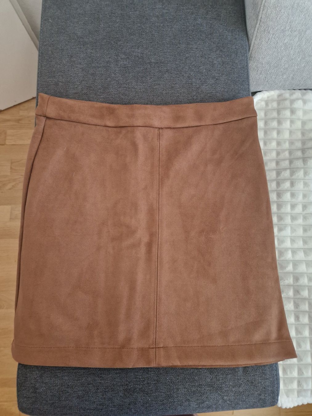 Gonne: Schicker Wildleder-Look Minirock, Gr. 38, Braun – Nuovo (secondo la descrizione) da Glattbrugg venduto da hap_8w8v