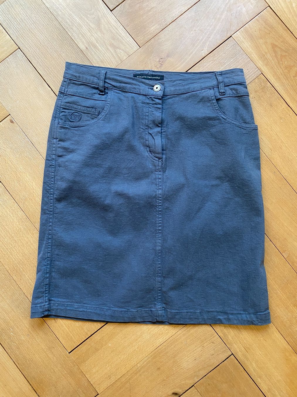 Jupes: Sergio Tacchini Rock Grösse 40 – D'occasion à Zürich par ngo_6c9s