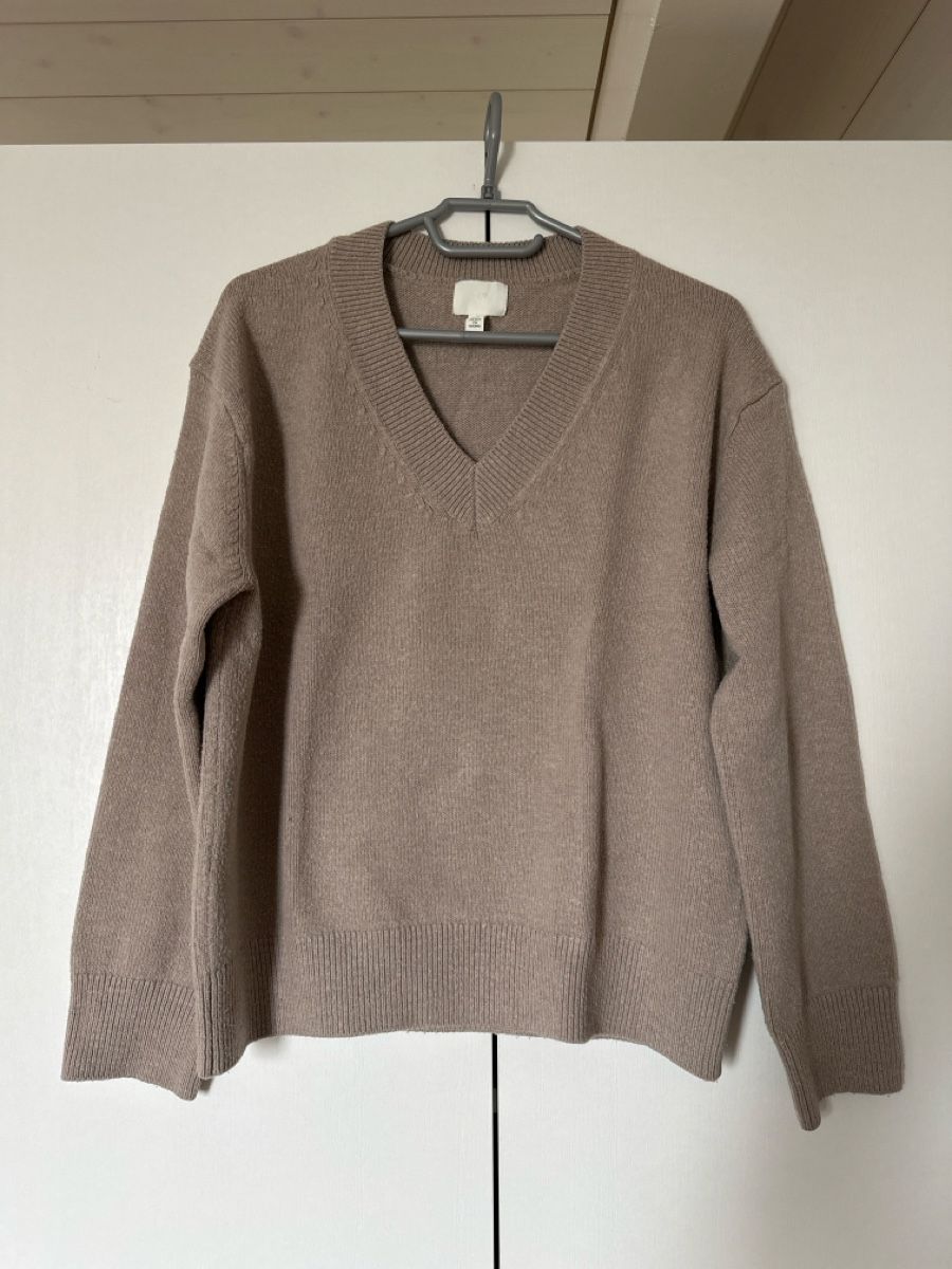 H&M Maglioni & Felpe: H&M Pullover grau Grösse XS mit V-Ausschnitt – Usato da Buchs AG venduto da tifena