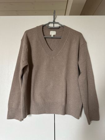 H&M Pullover grau Grösse XS mit V-Ausschnitt