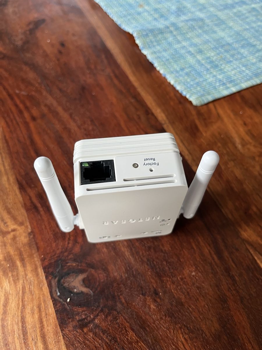 Netgear WiFi: netgear wn3000rpv3 WiFi extender – Usato da Zwillikon venduto da Traktorjoe 1