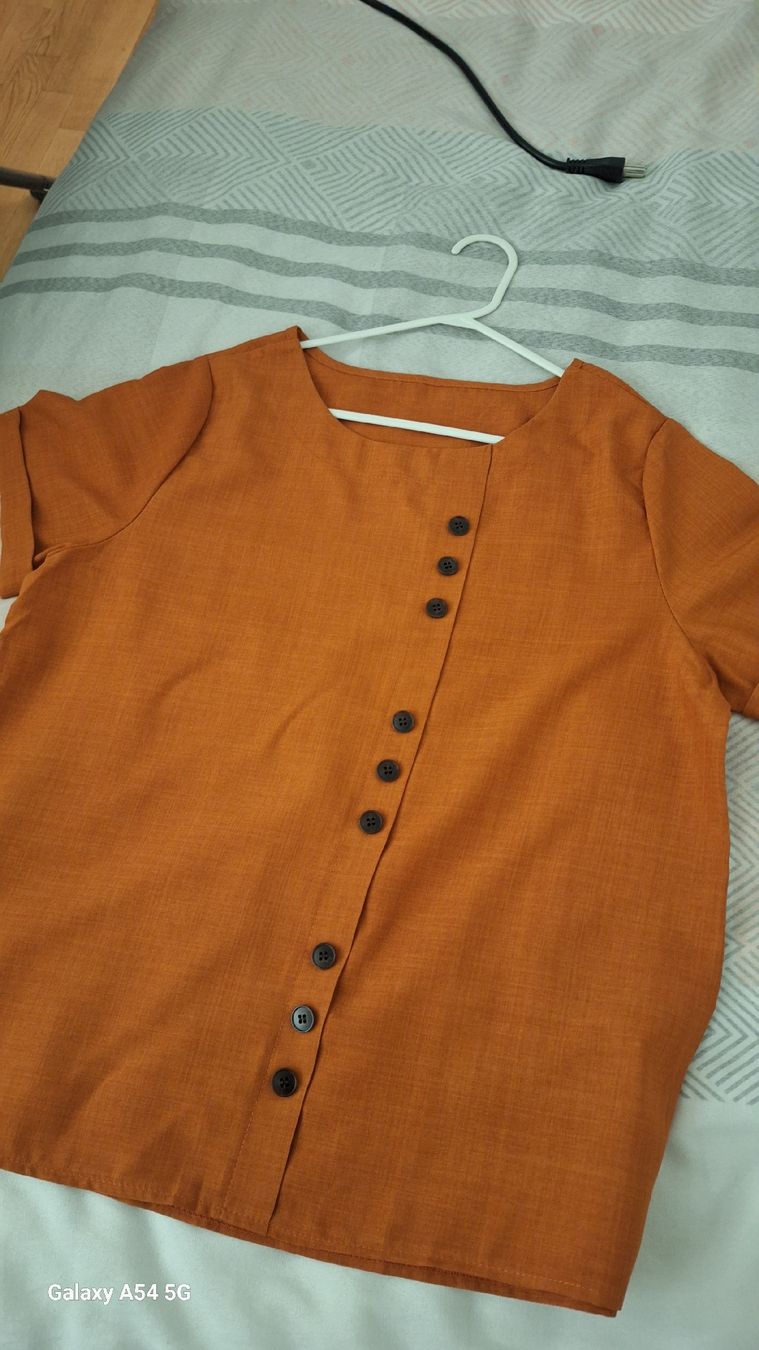 Shein Camicette: Bluse – Nuovo (secondo la descrizione) da Oberglatt ZH venduto da nat_c6k7 1