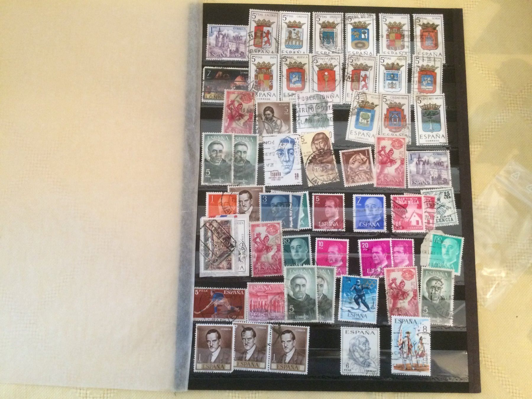 Tous les timbres: 2 A4 Seiten Briefmarken SPANIEN – D'occasion à Buchs AG par ReaNaTsch 1