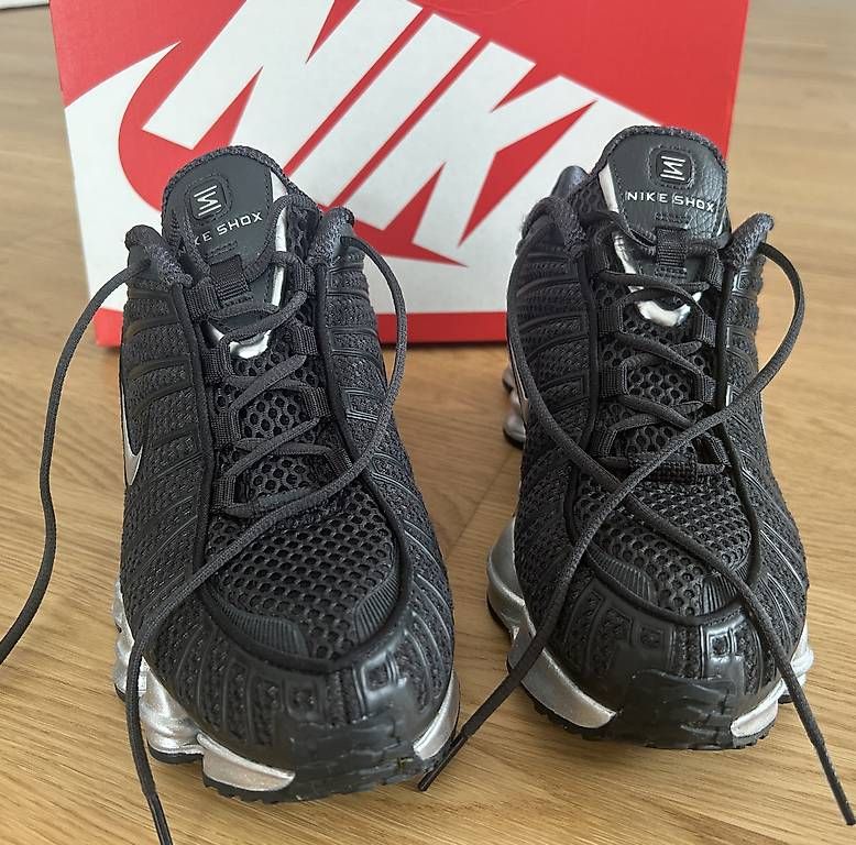 Nike Scarpe da uomo: Nike Shox TL 39 – Usato da Bern venduto da Tan00