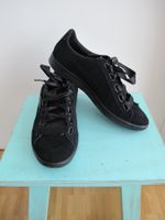 Schwarze Puma Sneaker Gr. 40 mit Satin-Band SoftFoam