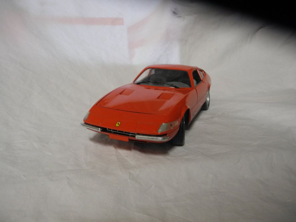 Giodi SB 1/18 - Ferrari 365 GTB /4 Daytona Rouge 1969