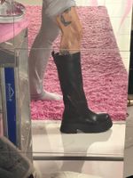 PULL & BEAR SCHWARZE PLATEAU-STIEFEL GR 39