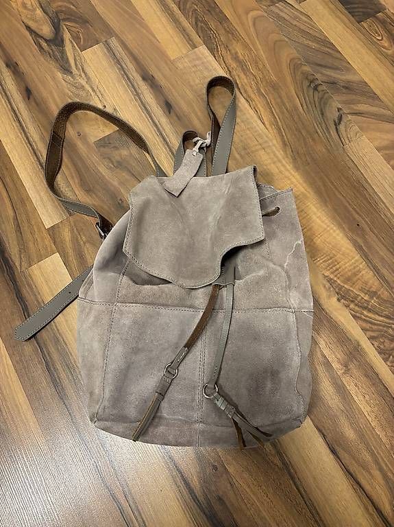 Zaini: Rucksack Wildleder  – Usato da St. Gallen venduto da mustang96