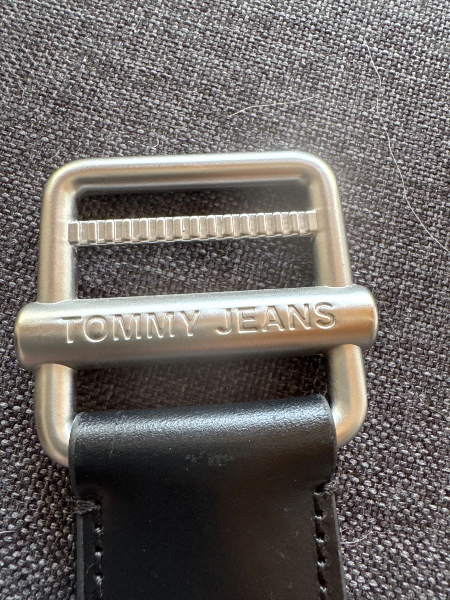Tommy Hilfiger Cinture: Gürtel Hilfiger (110 cm) – Nuovo (secondo la descrizione) da Vezia venduto da sidu03 2