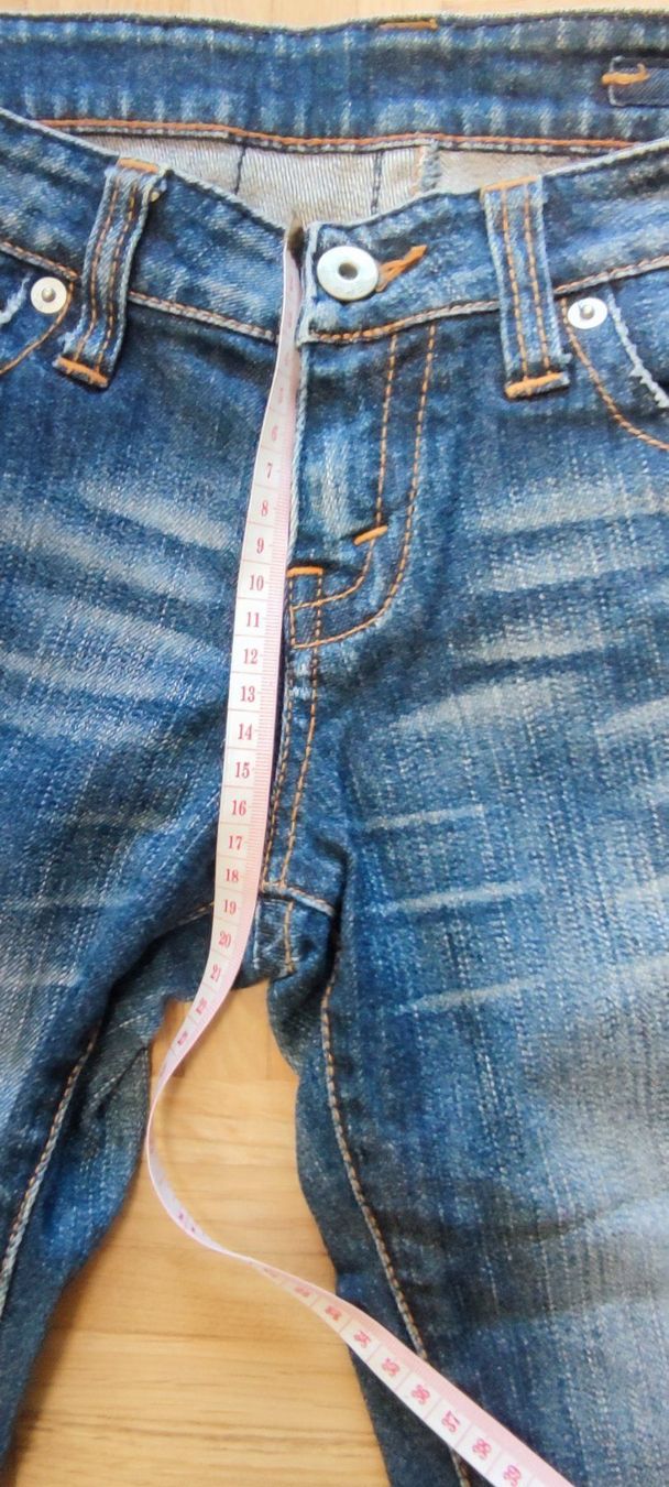 Jeans: Dreiviertel-Jeans – Gebraucht aus Rüti ZH von Happynong 2