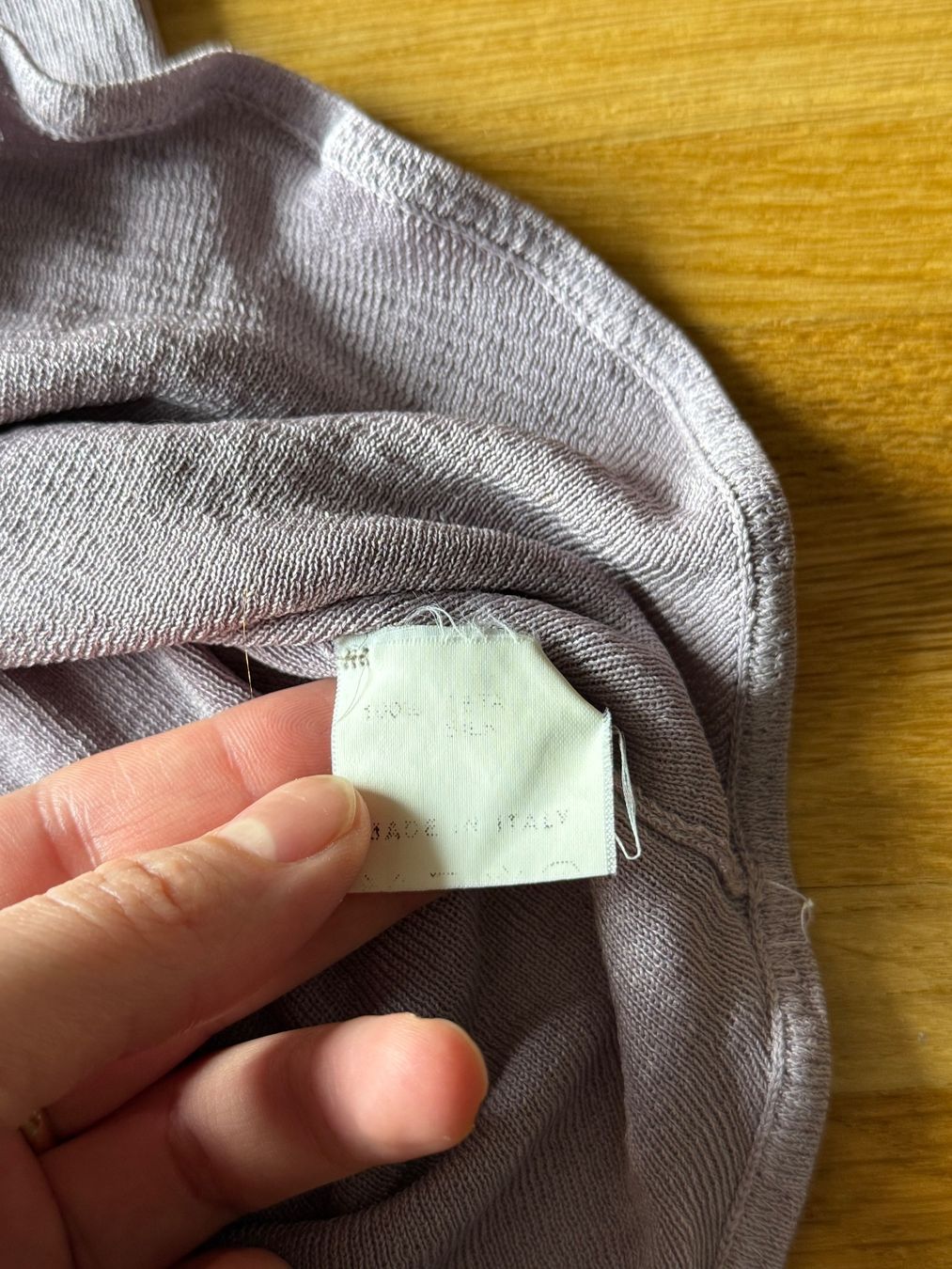 Gucci Top: Gucci 100% Silk lilac top – Usato da Fribourg venduto da mariedw 4