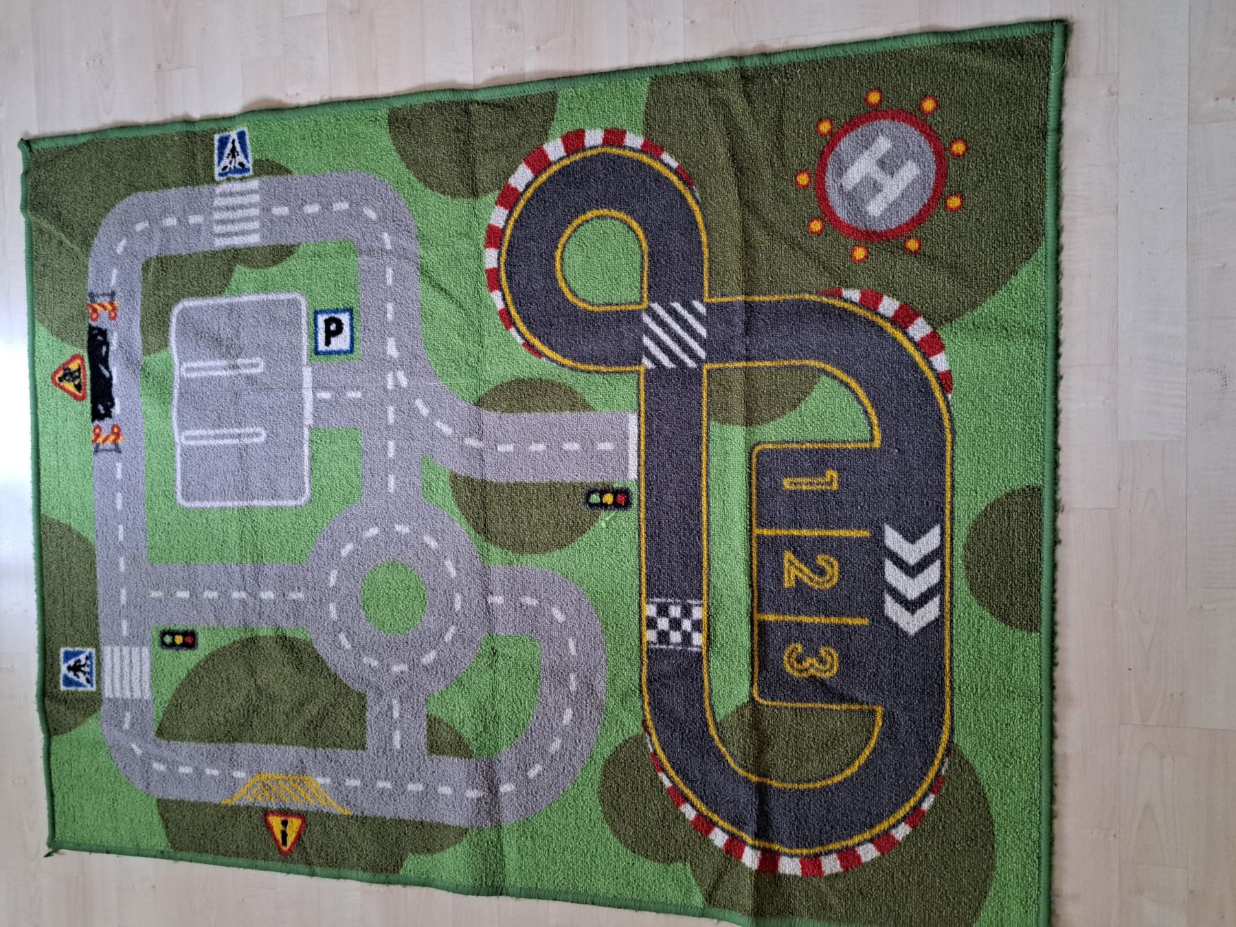 Tapis: Spielteppich 1 m x 1.30 m – D'occasion à Bazenheid par Corsche
