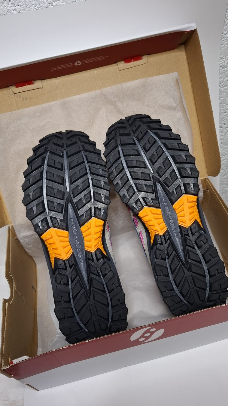 Saucony Herrenschuhe: Saucony Grid Peak -  taille 38 - neuf! – Neu und originalverpackt aus Le Landeron von rue_k9kg 5
