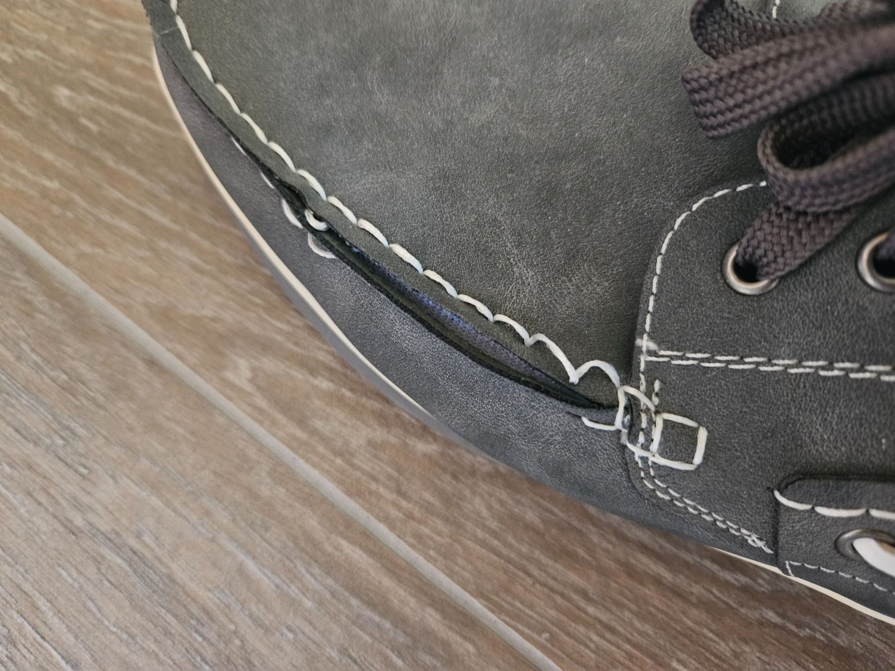 Scarpe da uomo: Chaussures type bateau (43) – Usato da Arveyes venduto da sape.online 2