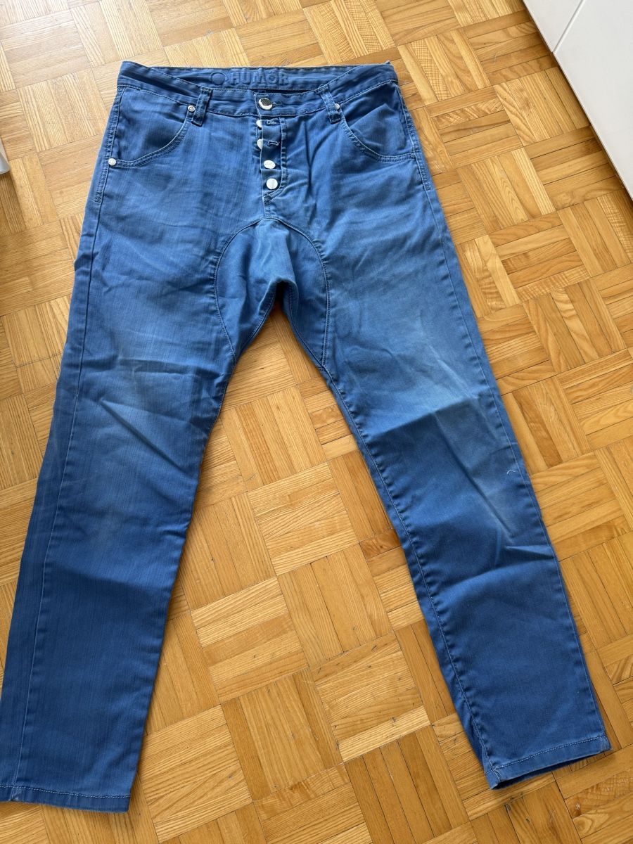 Lotti di vestiti: Herren Hose packt – Usato da Olten venduto da Tombik