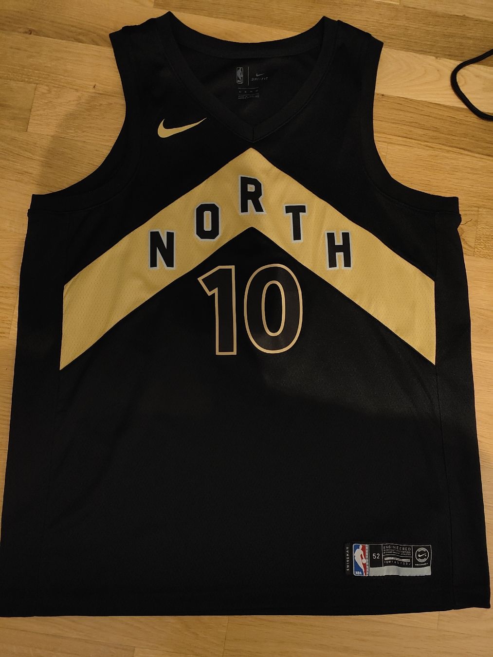 Canottiere & Pantaloni: NBA Toronto Raptors Jersey – Usato da Liestal venduto da bebbi1989