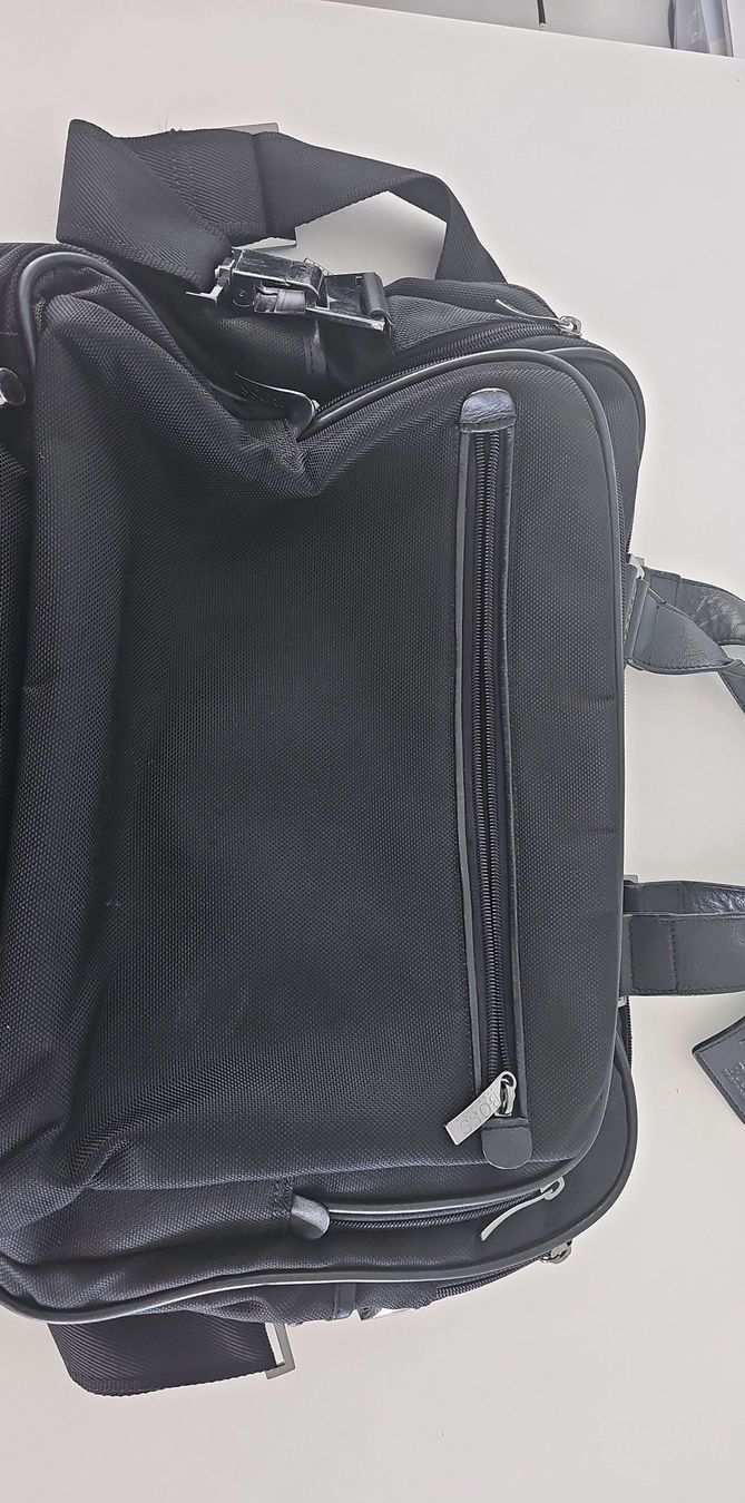 Sacs: BOSS Bag Black Nylon Good Condition – D'occasion à Immensee par Gitter 1