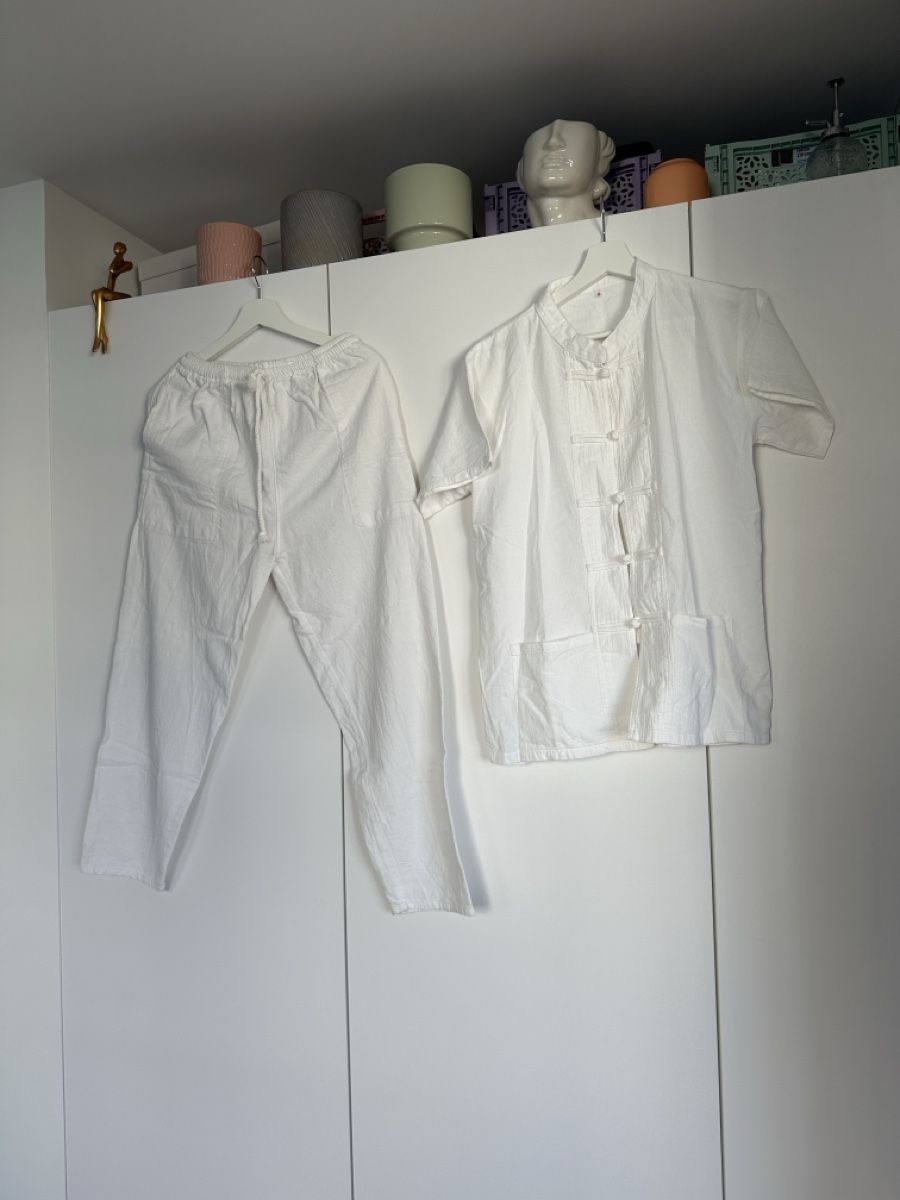 Lots de vêtements: Meditationskleider – D'occasion à Zürich par Luzern033