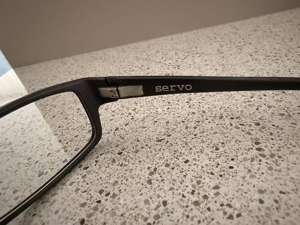 Occhiali & Lenti: Montatura OAKLEY – Usato da Gordola venduto da Funghy 2