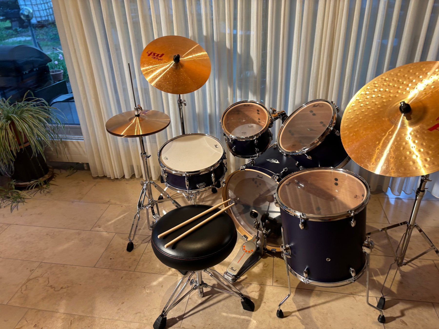 Strumenti musicali: Pearl. Profi Kinder Schlagzeug mit Hocker – Usato da Aarwangen venduto da Lioness17 4