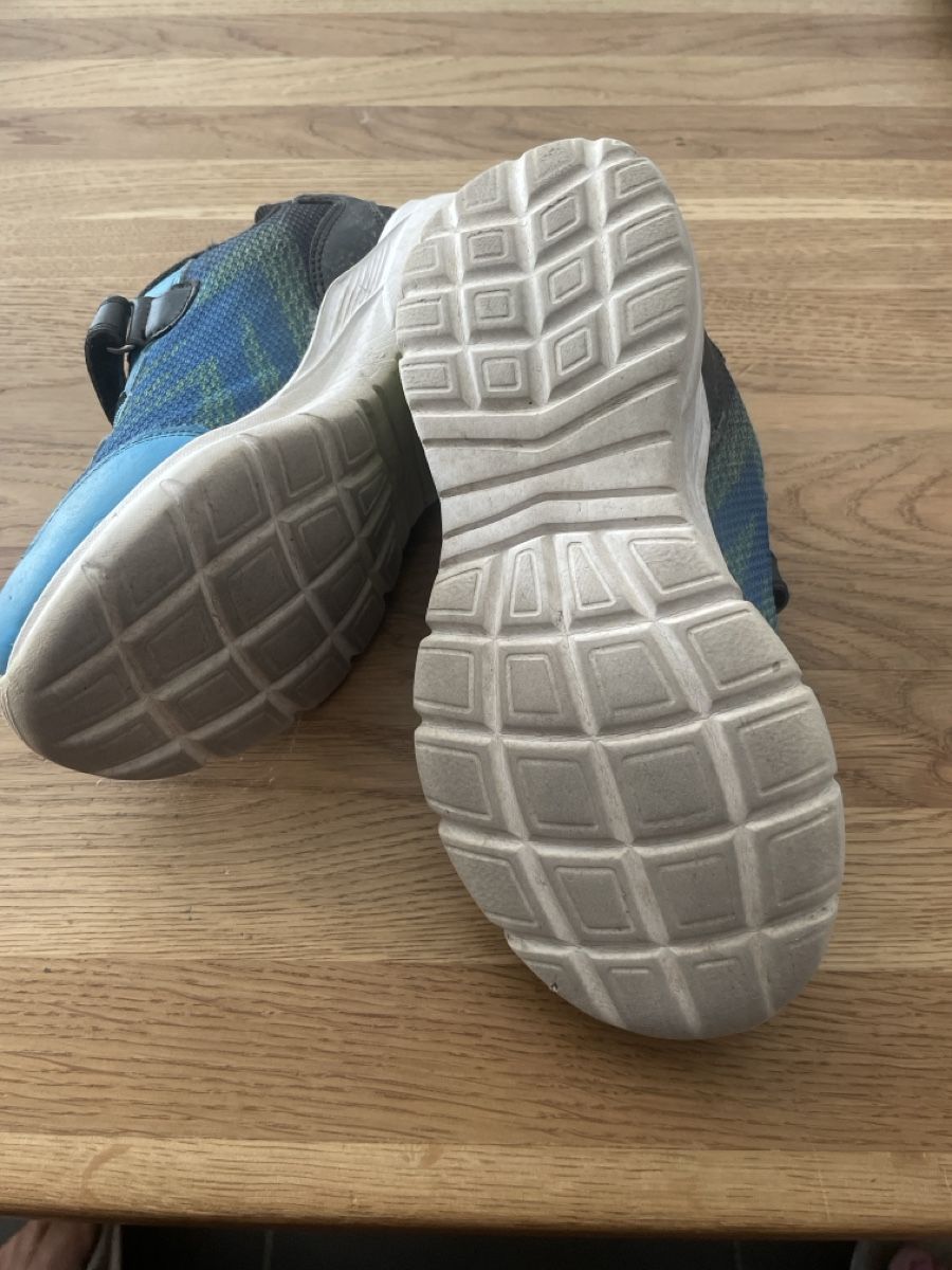 Scarpe per ragazzi: KangaROOS Kinder Turnschuhe Grösse 32 gebraucht – Usato da Worben venduto da celine_1 1