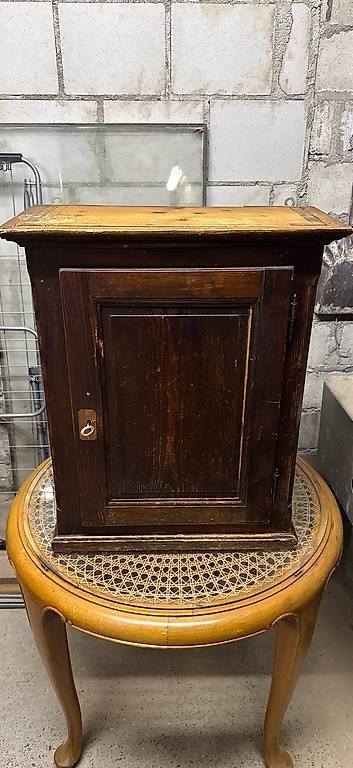 Armadi: Medizinschrank – Usato da Matten(St.Stephan) venduto da ren_r8tw