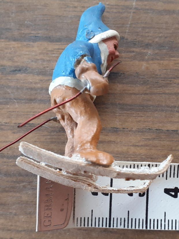 Tutte le decorazioni: Figur Zwerg auf Skiern – Usato da Mörschwil venduto da antiksalon 7