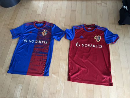Fussballtrikot FC Basel Adidas Grösse S mit Unterschriften