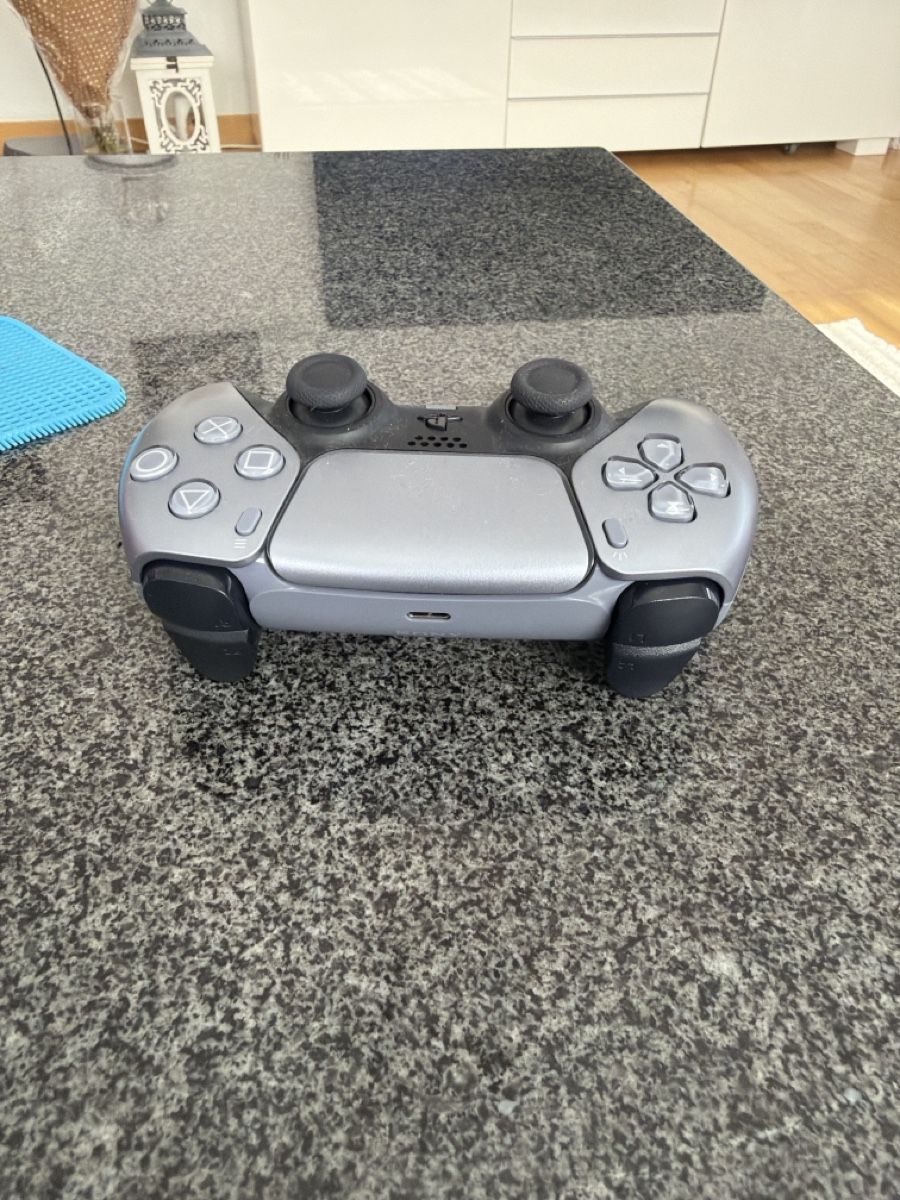 Sony Manettes: Playstation 5 Controller – D'occasion à Zofingen par ome_5n2w 2