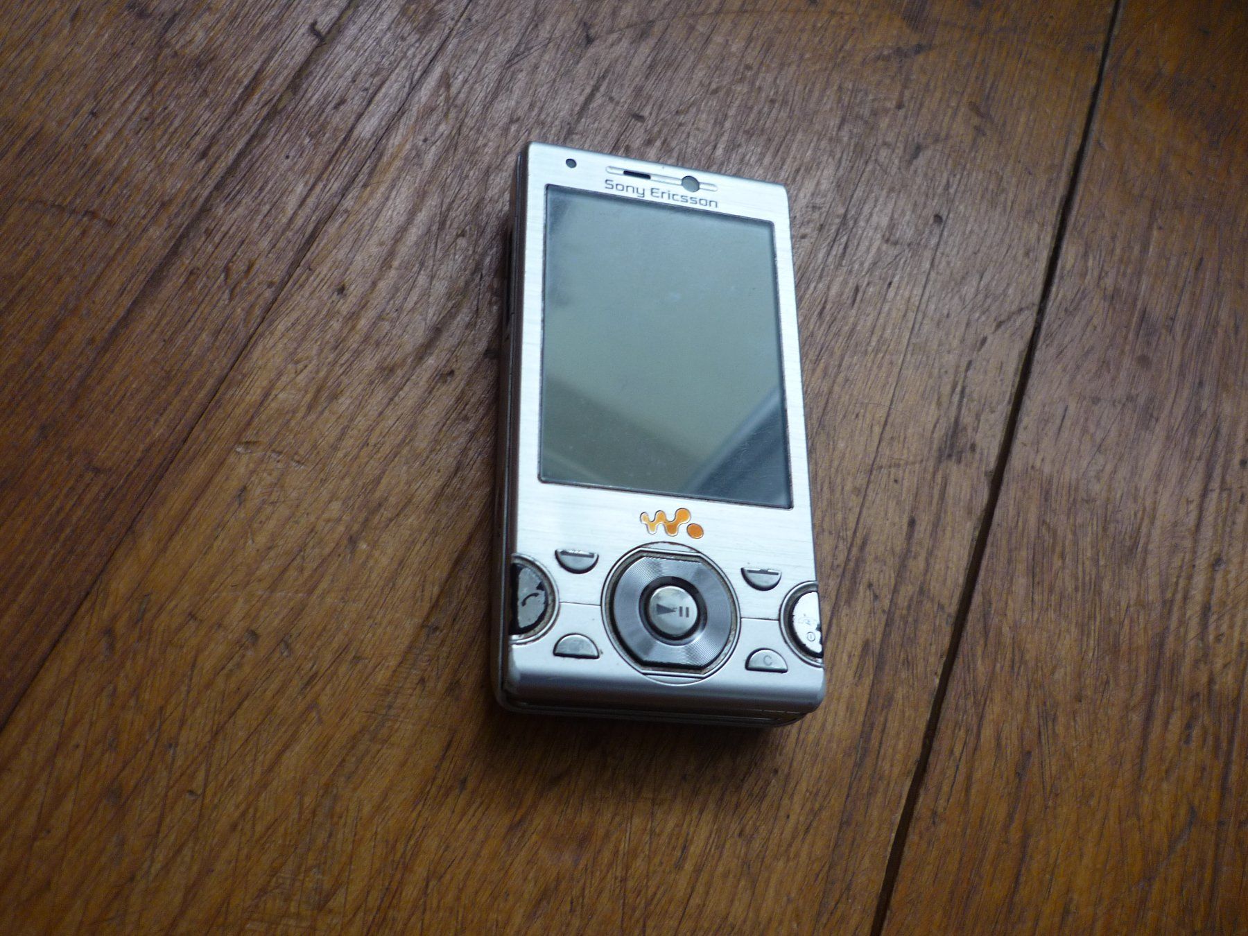 Ericsson Handys / Smartphones: Vintage Handy - Sony Ericsson W995 silber - TOP – Gebraucht aus Beringen von Flatretriever