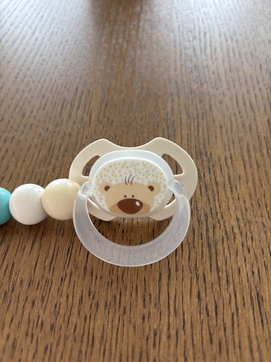 Nuggis & Nuggiketten: Nuggi/Schnuller und Kette mit Befestigung – Neu und originalverpackt aus Dübendorf von And_dn5x 1