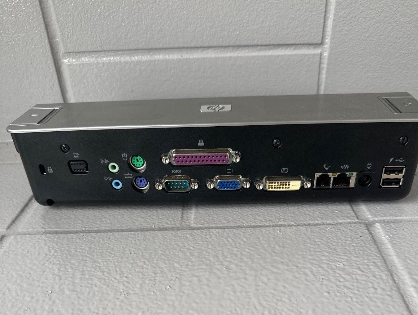 Hewlett Packard Docking station: HP Docking Station – Usato da Lausen venduto da semdix 1