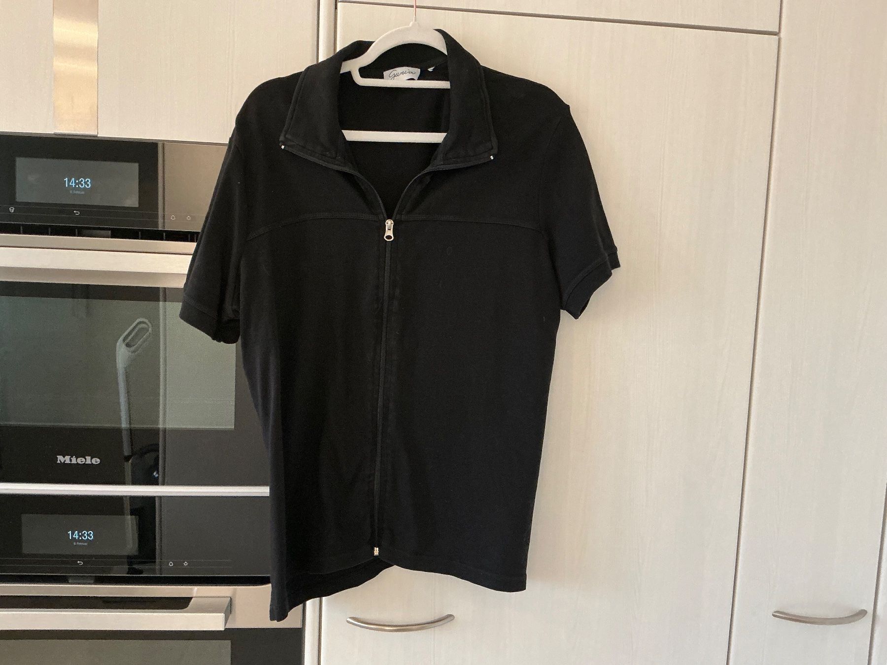 T-shirt: Schwarzes Sommer Tshirt Jäggli Gr.42/44 – Usato da Würenlos venduto da sweety5436