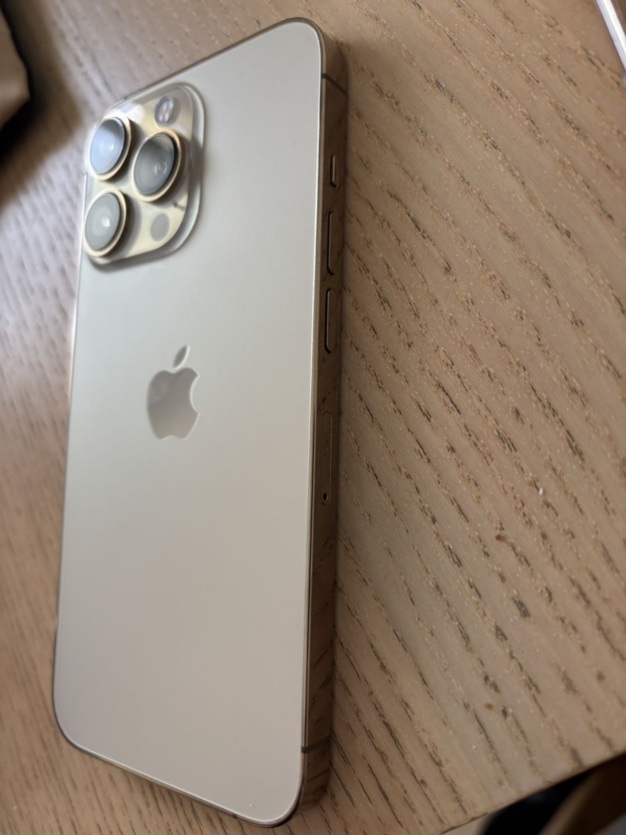 Apple Handys / Smartphones: Apple IPhone 13 Pro Gold mit Zubehör  – Gebraucht aus Unterägeri von angeljusti 3