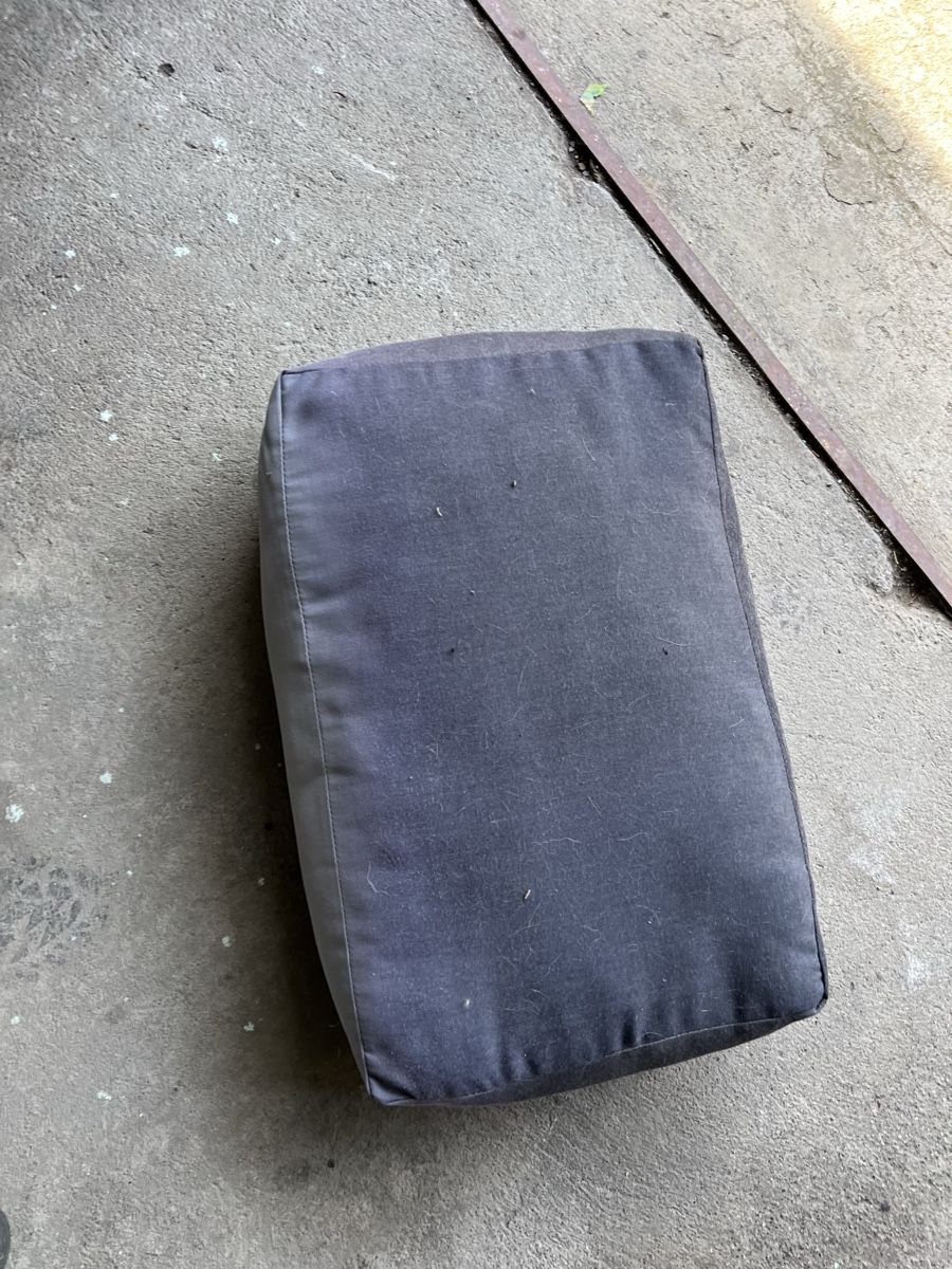 Coussins: 4 grosse Sofa-/Lounge-Kissen, waschbar – D'occasion à Neerach par TanjaK94