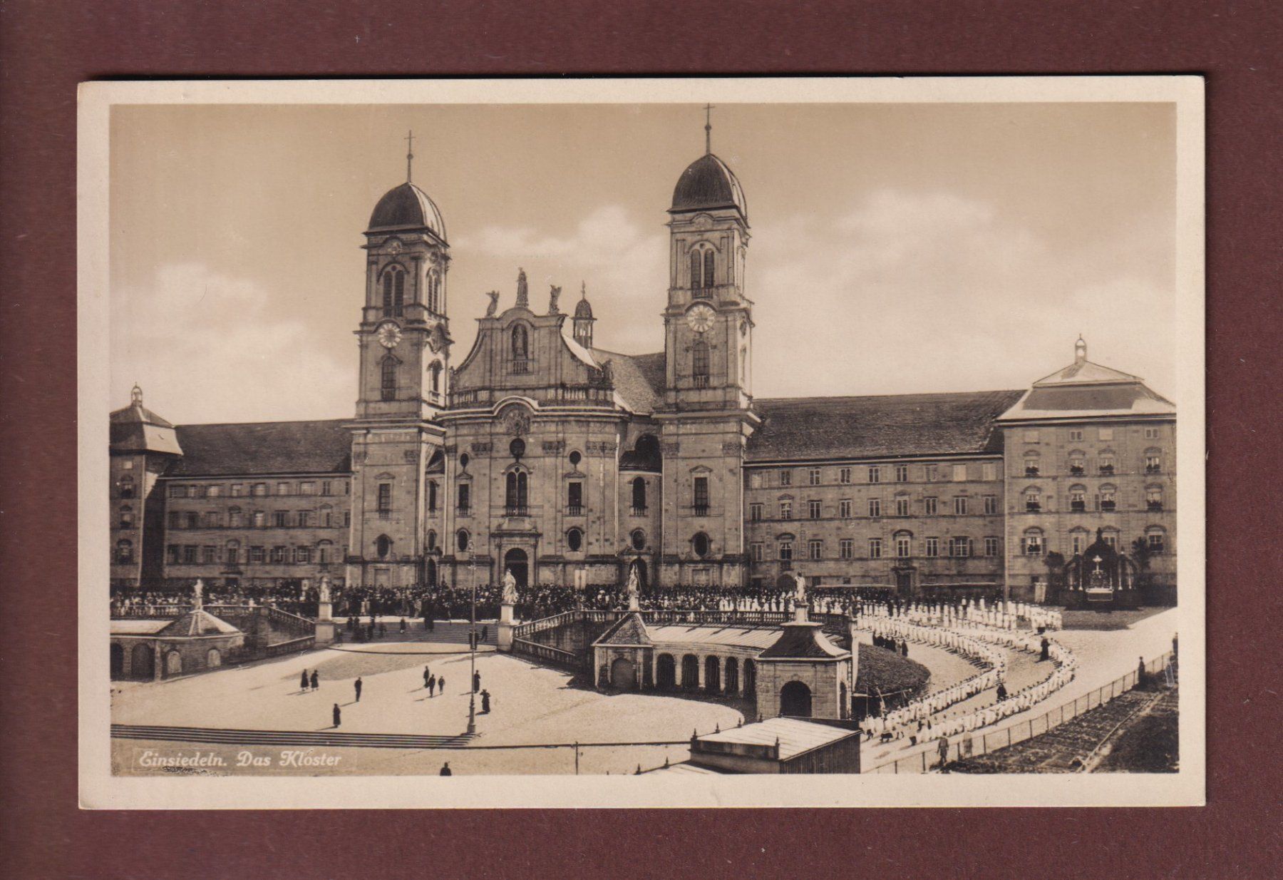 Cartoline postali: EINSIEDELN - Kloster - Leute – Usato da Pully venduto da nicecards