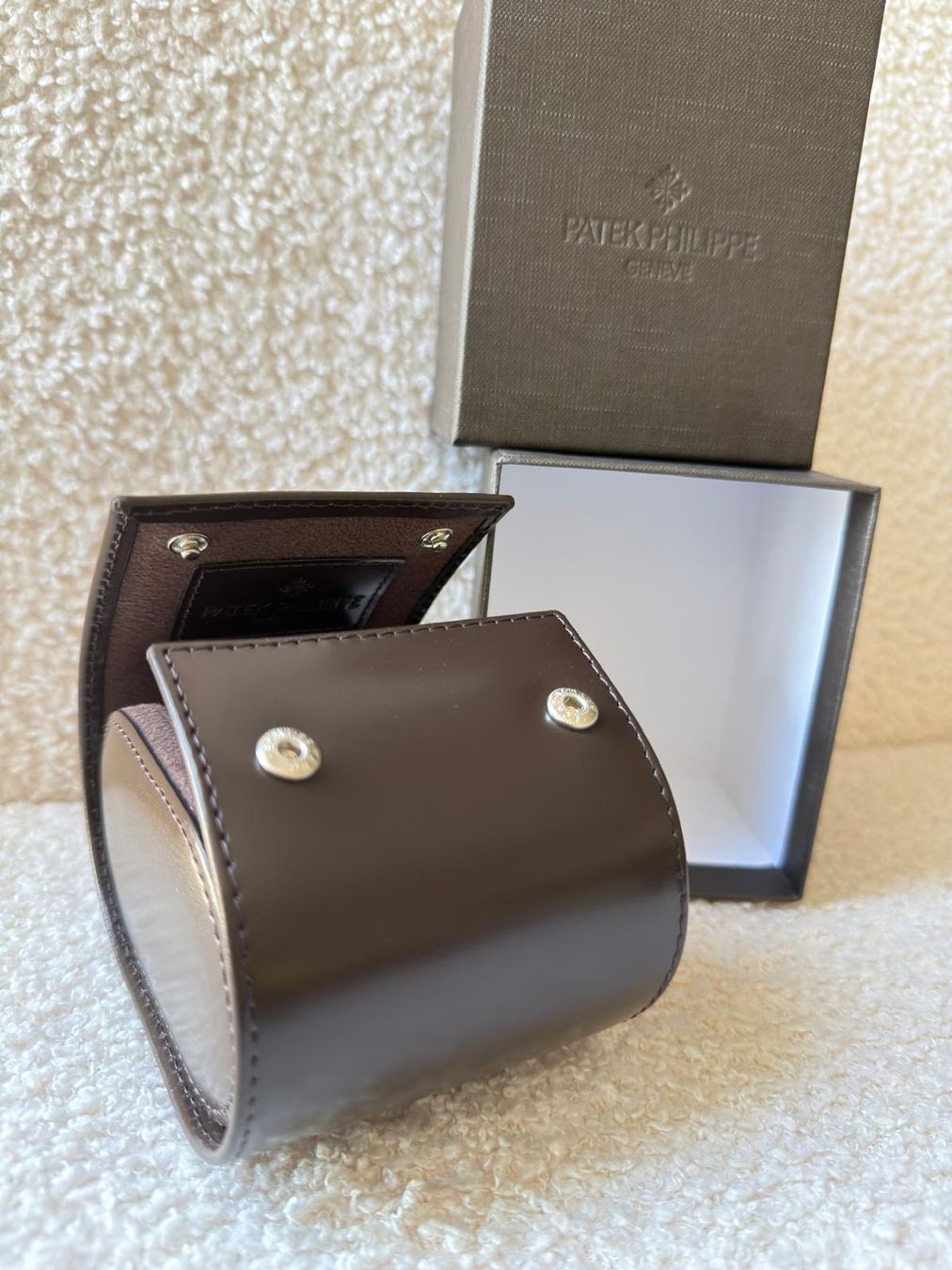 Patek Philippe Uhrenboxen: PATEK PHILIPPE Travel box – Neu und originalverpackt aus La Chaux-de-Fonds von bak_c7mx 2