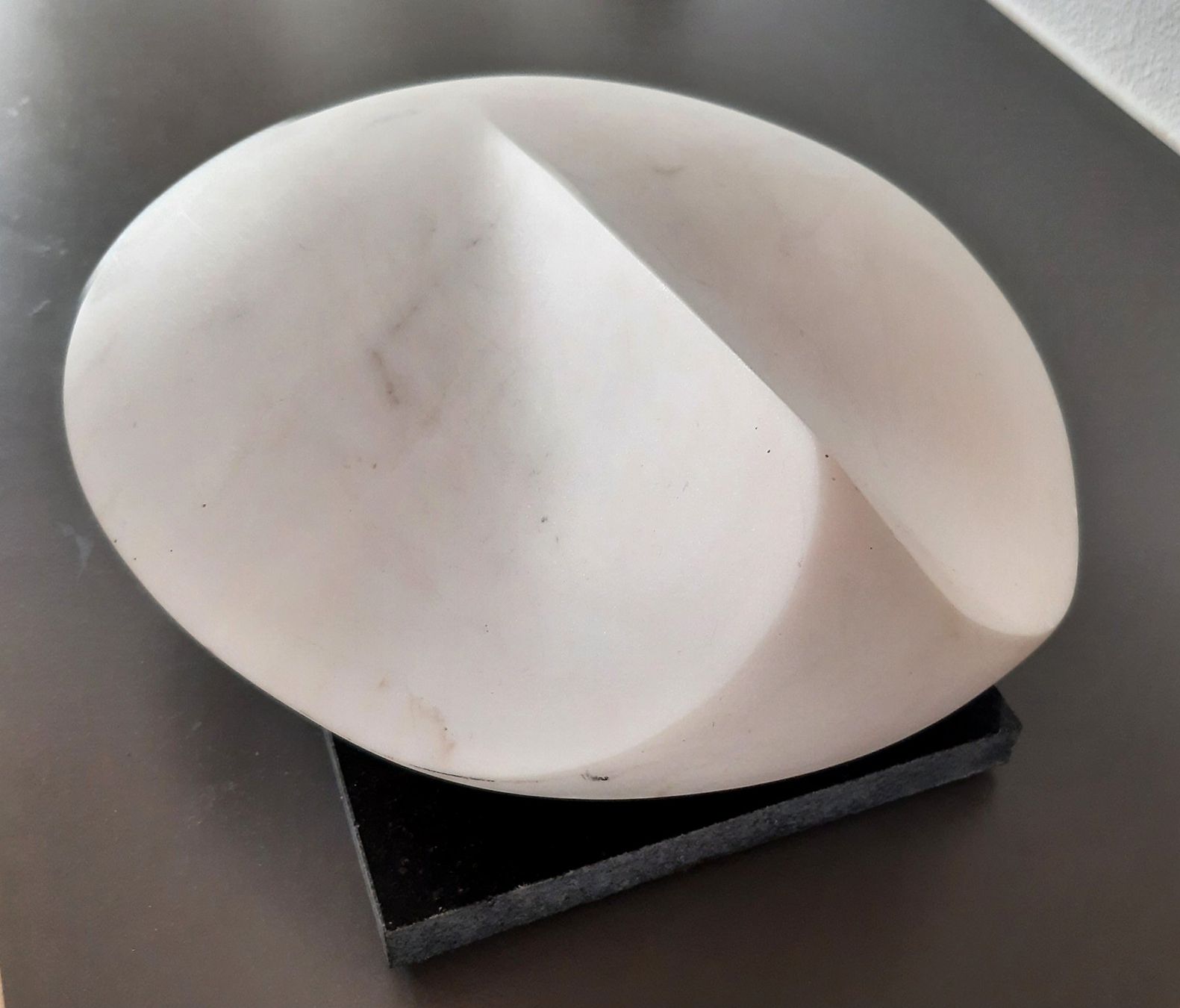 Sculture & Statue: Abstrakte modernistische Marmor Skulptur – Usato da Arbon venduto da torso444 2