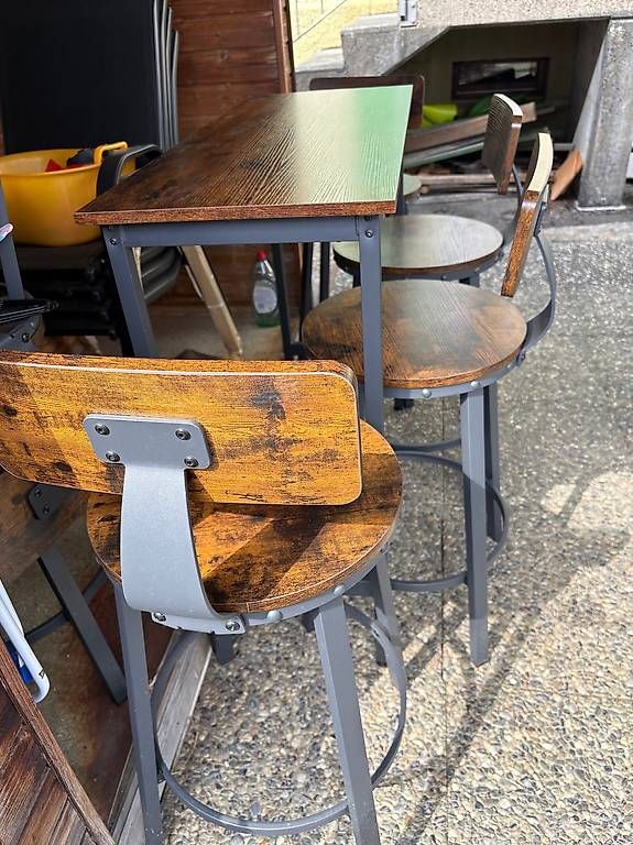 Tischset: Bartisch mit 6 Stühlen – Gebraucht aus Reinach AG von Cristina.81 2