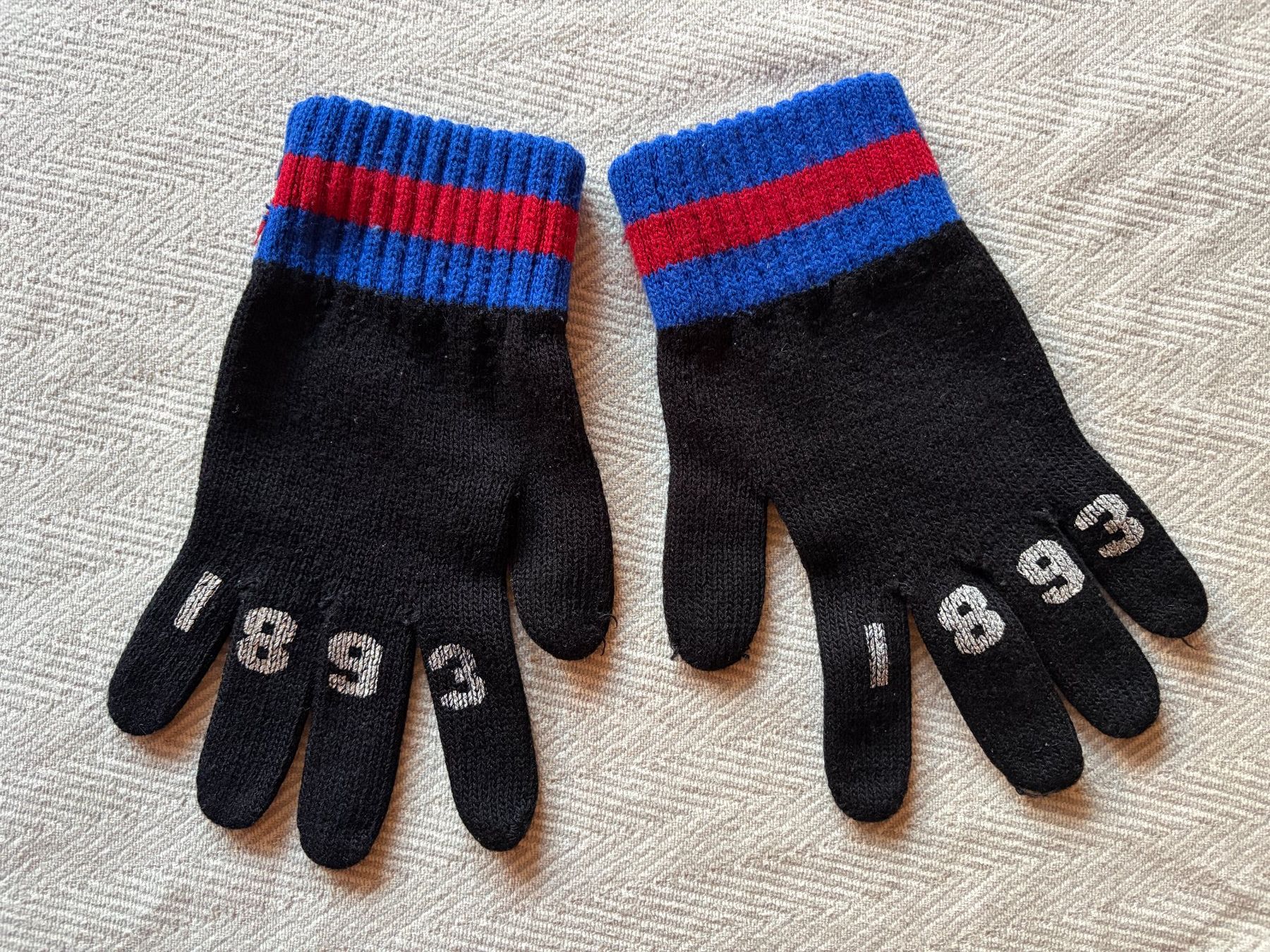Gants & mitaines : FC BASEL Muttenzerkurve Handschuhe - ca. von 2006 – D'occasion à Aarberg par umearocks