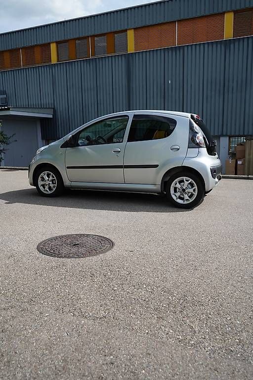 Automobili: Citroen C1 1.0 Exclusive – Usato da Tagelswangen venduto da CH-Tuning_GmbH 1