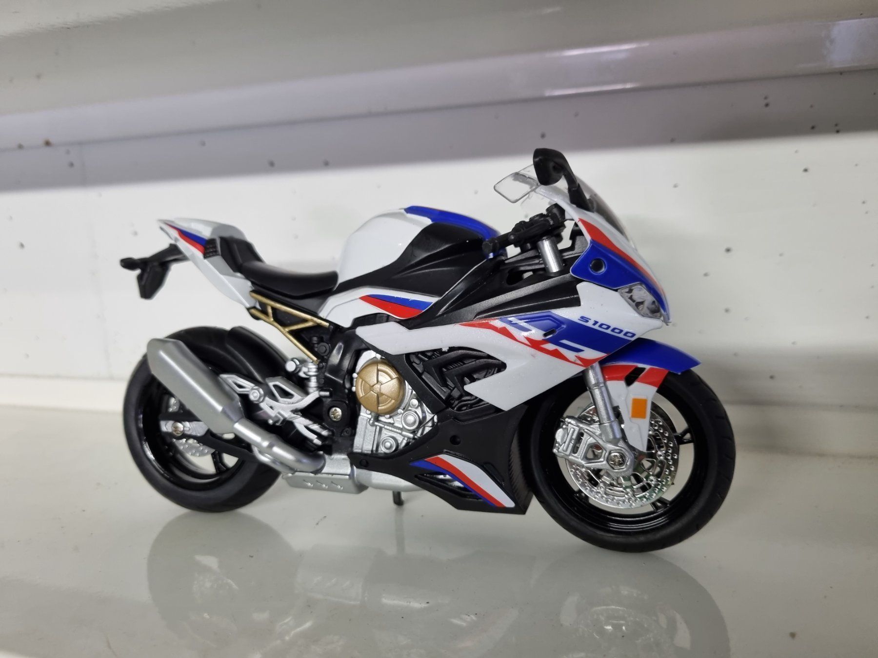 Kit di modellismo & Modellini statici: BMW s1000rr – Nuovo (secondo la descrizione) da Arni BE venduto da bomba15 1