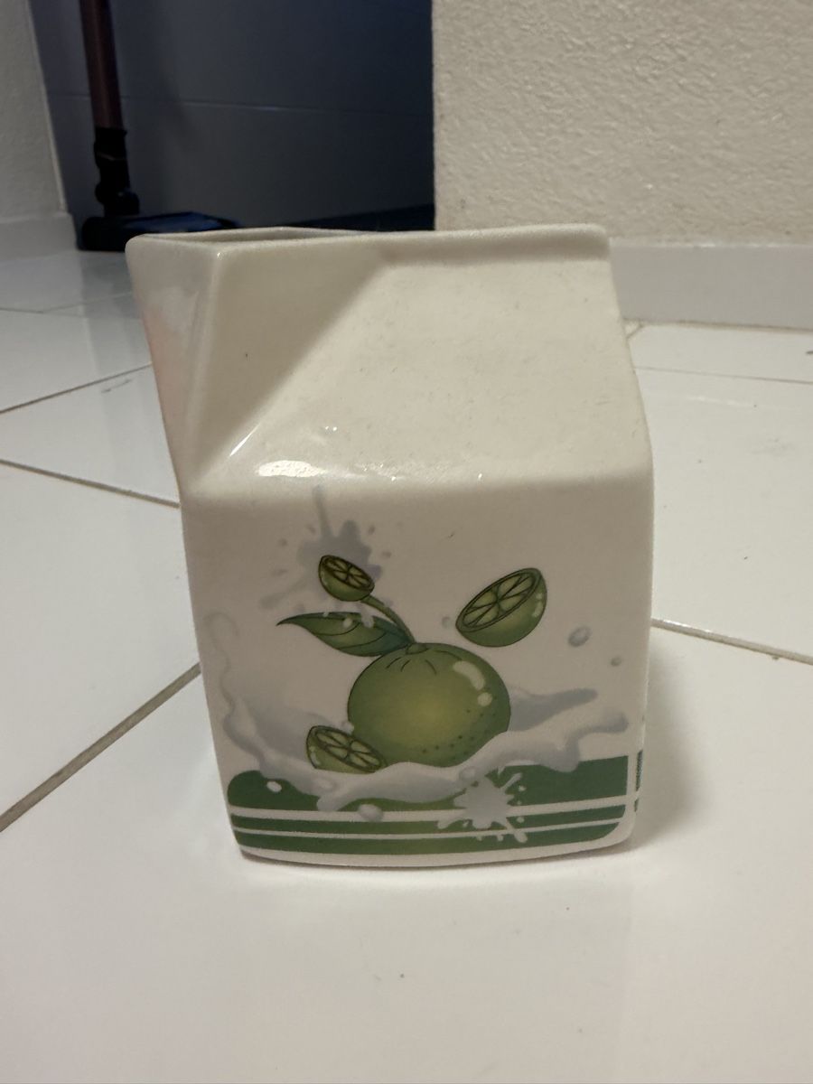 Vasi & Recipienti: Vase Keramik Milchpack Form mit Zitrone Grösse L – Nuovo (secondo la descrizione) da Zürich venduto da pat_9zks
